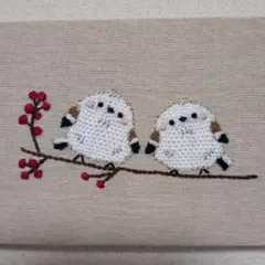 シマエナガ　ダーニング刺繍　ファブリックパネル　　ハンドメイド　刺繍