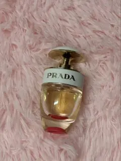 PRADA CANDY KISS 50ml 残量約7割 - メルカリ