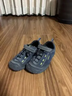 keen スニーカー