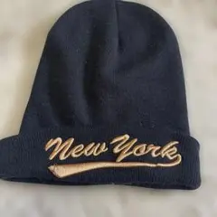 黒ニット帽［小さな毛玉あり］