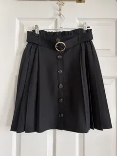 ブラック フレアスカート ベルト付き ボタンデザインのサムネイル