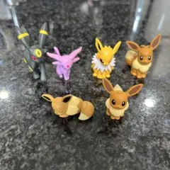 ポケモン　ブイズ　フィギュア　ブラッキー　エーフィ　イーブイ　サンダース