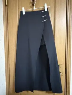 LVEU. 2way pin design wrap skirt