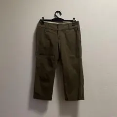 ルクールブラン　クロップドパンツ　モスグリーン色のサムネイル