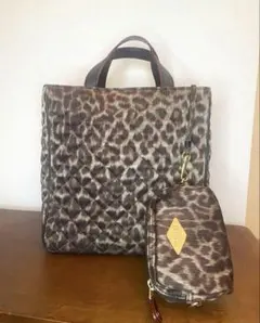 【証明書付き】 MZ WALLACE レオパード柄 キルティング トートバッグのサムネイル