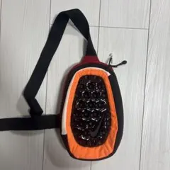 NIKE ボディバッグ オレンジ 黒