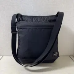 【新品同様】ポーター フォース PORTER FORCE ショルダーバッグ　黒のサムネイル