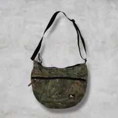 Item thumbnail for item d7dc66d6-c1d4-49e9-98ec-420a5eaece42