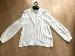 zara 刺繍入りフリルブラウス