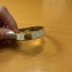 コーチ　ブレスレット　シグネチャー　ホワイト　coach バングル