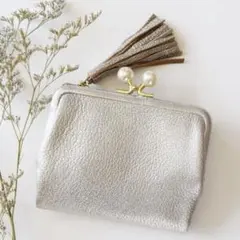 perche ペルケ　アクリル玉　本革 がま口 二つ折り財布　シルバーのサムネイル