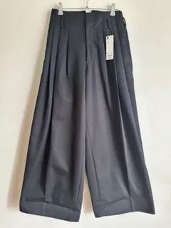 新品Mサイズ　GU beautiful people タックワイドパンツ　黒