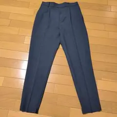 バジーレ28　ダークグレー センタープレスパンツ