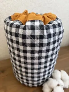 ミルク缶カバー　モンテッソーリ　キッキングボール　布おもちゃ　ハンドメイド品