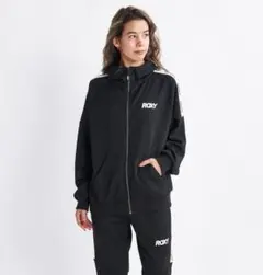 新品タグ付き！Sサイズ　ROXY ジップフーディー