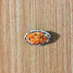 ハンドメイド ナポリタンの刺繍ブローチ