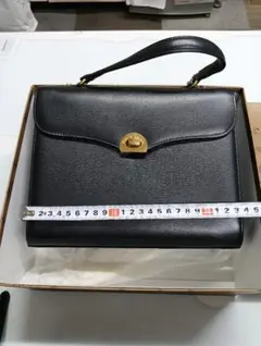 Pierre Cardin ブラックレザーショルダーバッグのサムネイル