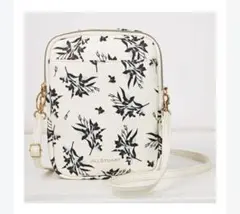 sweet7月号増刊付録　ジルスチュアート　カードースつき花柄マルチポシェット