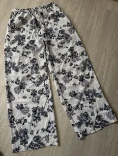 美品❁フリークスストア 花柄 フレアパンツ