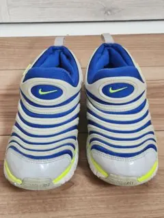NIKE ダイナモ　20 2足 キッズスニーカー 20 ダイナモフリー ナイキ」の人気商品一覧