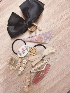 【新品】黒いリボンヘアクリップ(ゴールド)