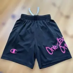 Champion ブラックショートパンツ ピンクロゴ