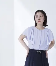 フリルスリーブブラウス ライトブルー 半袖　ナチュラルビューティーベーシックのサムネイル