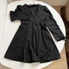 ZARA 黒 七分袖　ミニワンピース