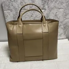 美品 本革レザートートバッグ キャメル A4収納可 ビジネス 通勤