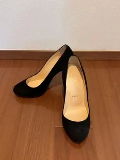 Christian Louboutin ルブタン パンプス 黒 ラウンドトゥ