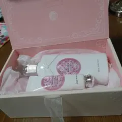 ジルスチュアート　ラシャスベリー ボディミルク&ラシャスベリー ハンドクリーム