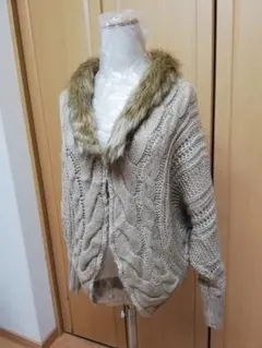 未使用★プロシューマー（花井幸子）のファー取り外し可能ポンチョ風カーディガン