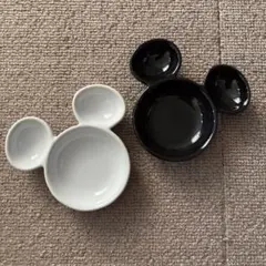 ミッキーマウス型陶器皿 白黒セット