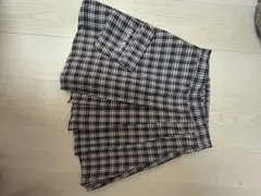 黒と白のチェック柄 ミニ丈プリーツスカート