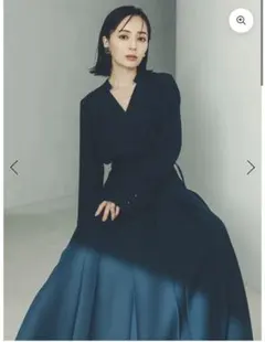 anuans ダブルサテンノーカラータックワンピース