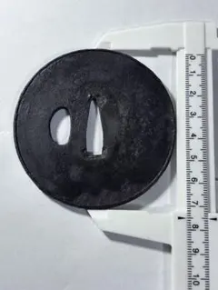 薩摩鍔 分銅形 時代鍔 はみ出し鍔 短刀鍔 鉄地 鐔 日本刀 居合 - メルカリ
