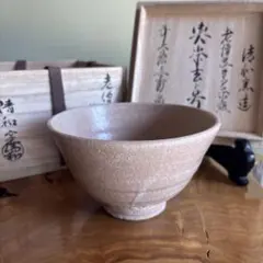 新品未使用 安田道雄作 小井戸茶碗 共箱 作家略歴付 茶道具 新品未使用 安田道雄作 小井戸茶碗 共箱 作家略歴付 茶道具 - メルカリ