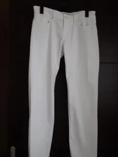 ユニクロ　白色　ホワイトデニムパンツ　ストレッチ　ストレート　25インチ