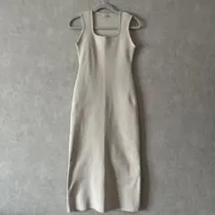 【完売品】神戸レタス 左近鈴乃 コラボ ニットワンピース 黒 エクリュ ロングのサムネイル