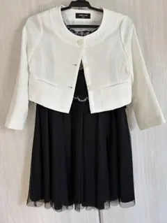 キッズ　ホワイトジャケット付きブラックワンピース　COMME CA ISM