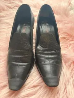miu miu レザーパンプス ブラックのサムネイル