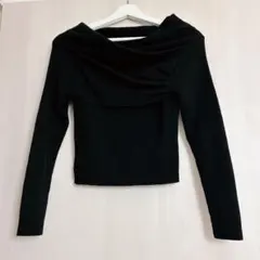 【美品】オフショルダーリブニット トップス 黒