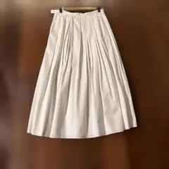 美品✨Drawer ナイロンタフタプリーツ プリーツロングスカート アイボリー 美品✨Drawer ナイロンタフタプリーツ プリーツロングスカート