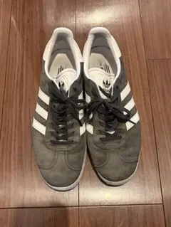 adidas gazelle スニーカー