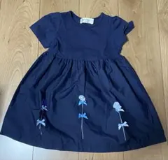 ネイビー花刺繍ワンピース・ピンクフリルドレス・ホワイトカーディガン