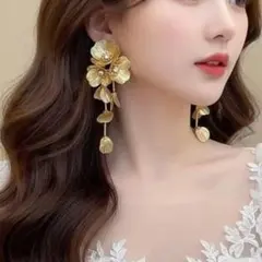 大ぶり お花 ゴールド ロングピアス 結婚式 ブライダル 新品