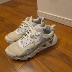 Nike　ナイキ RYZ 365 2 ウィメンズシューズ　23.5㎝