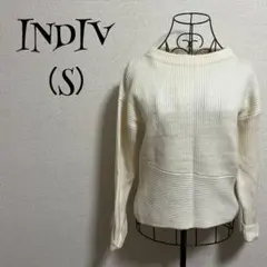INDIV/インディヴィ（S）ニット/オフホワイト/リブニット/秋冬にぴったり