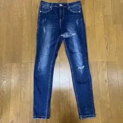 太ももカットダメージ加工 デニムパンツのサムネイル