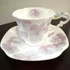 ビンテージ　マルリMaruri ボーンチャイナバラを咥えた美しい白鳥オブジェ ビンテージ マルリMaruri ボーンチャイナバラを咥えた美しい白鳥